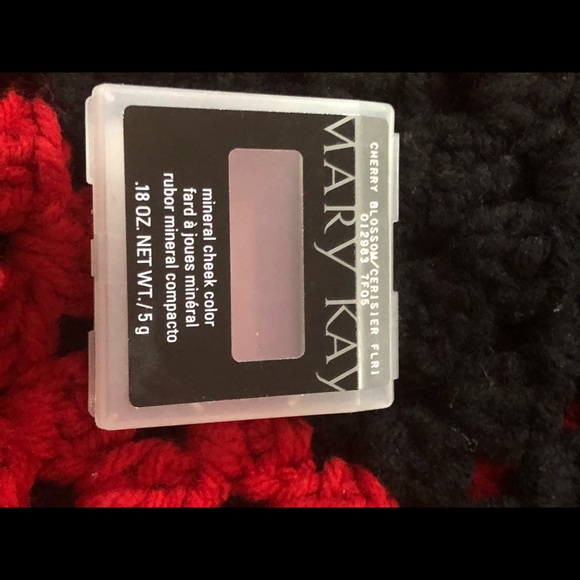 Mineral cheek color - Picture 4 of 4